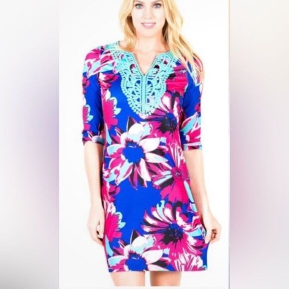 Tracy Negoshian Emilia Shift Print Crochet Neck Mini Dress Size Medium NWOT - Picture 1 of 8